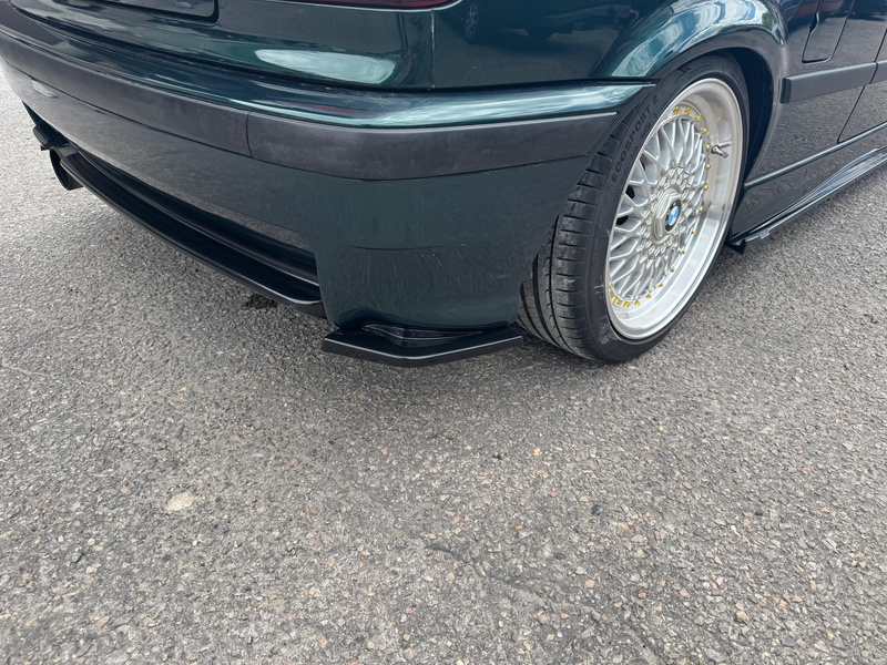 Zestaw tylnych splitterów do BMW E36 Compact / 3 M-Pack