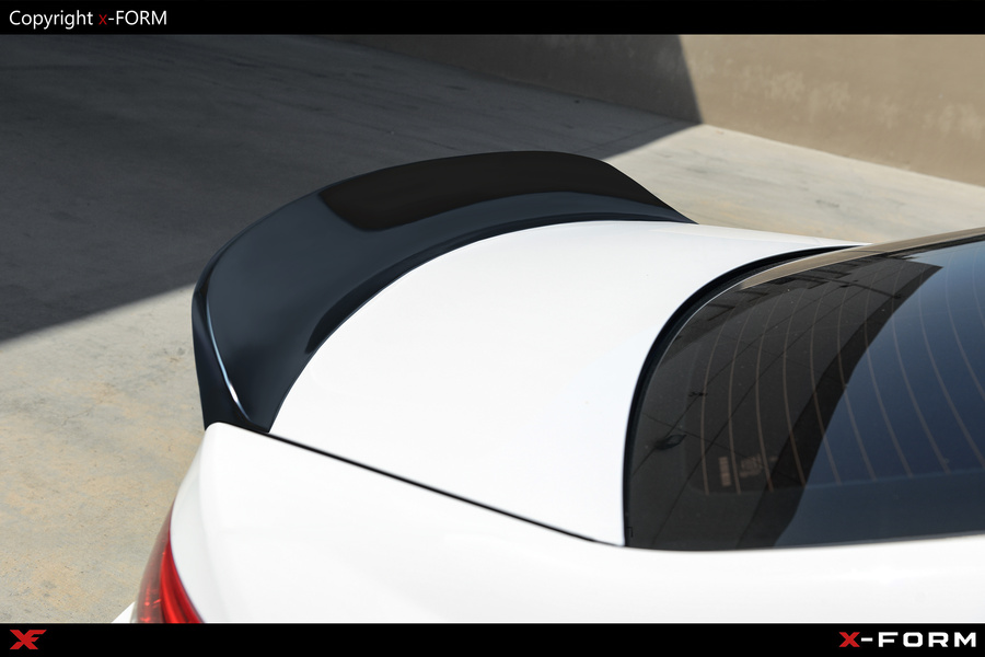 Spoiler klapy tylnej do Mercedes-Benz klasy C W204