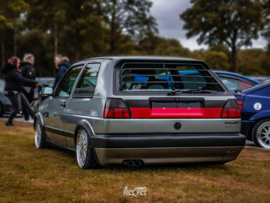 Żaluzja szyby tylnej do Volkswagen Golf II